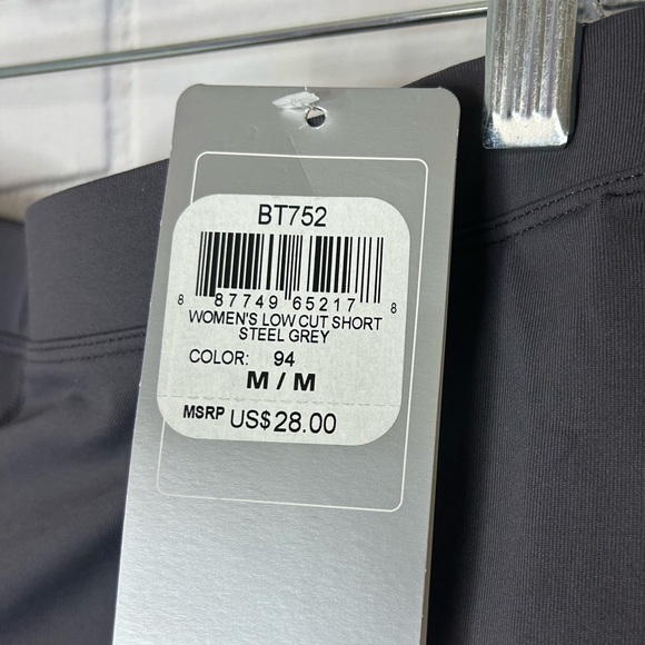 ASICS Women Low Cut Steel Grey Shorts size medium - Picture 3 of 4